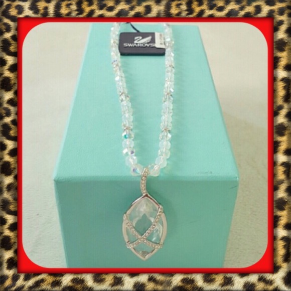 Swarovski Jewelry - 👑Gorgeous Swarovski Crystal Pendant Necklace!!!
